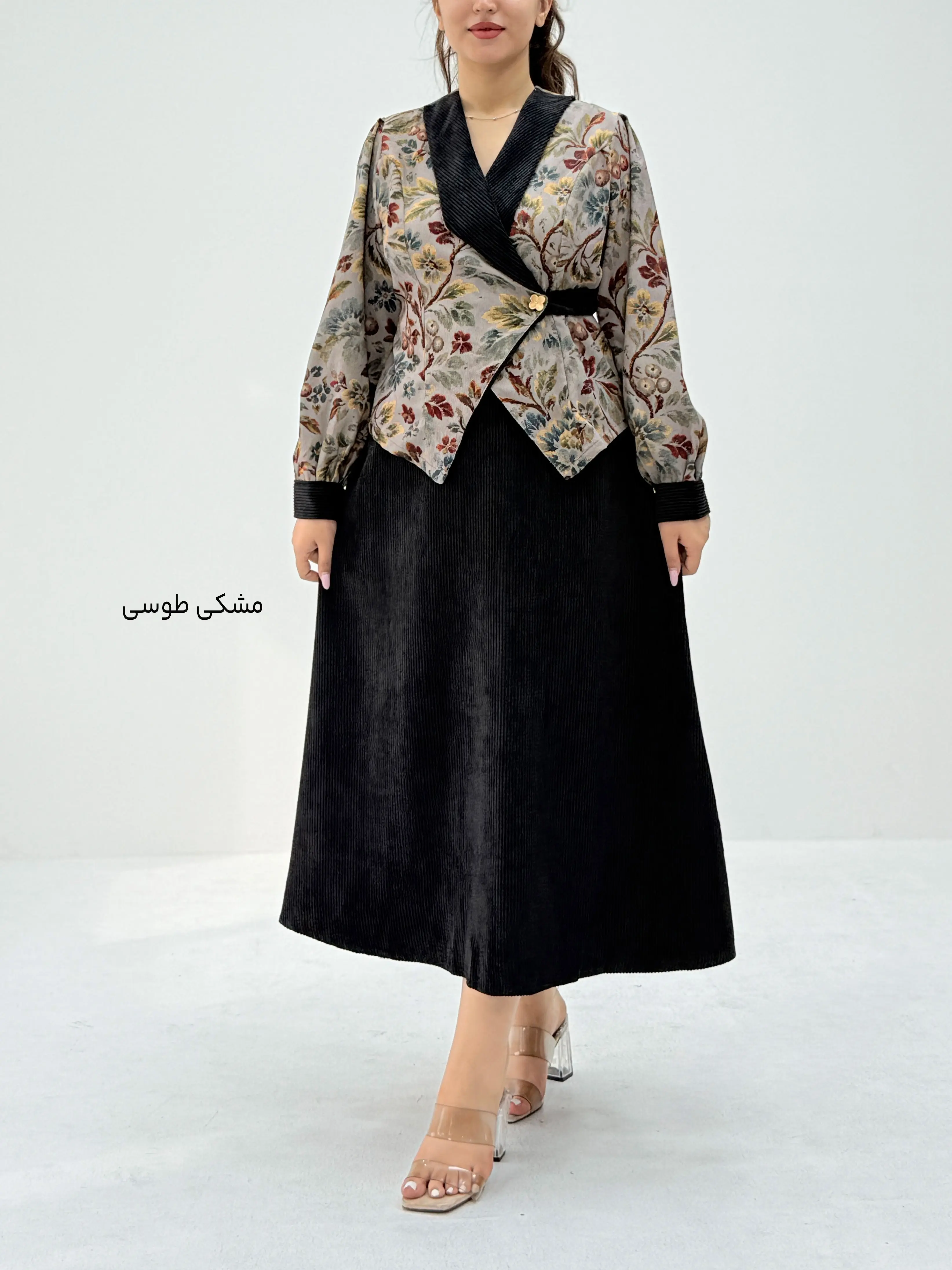 ست زنانه لیورا | کت و دامن کوبلنی